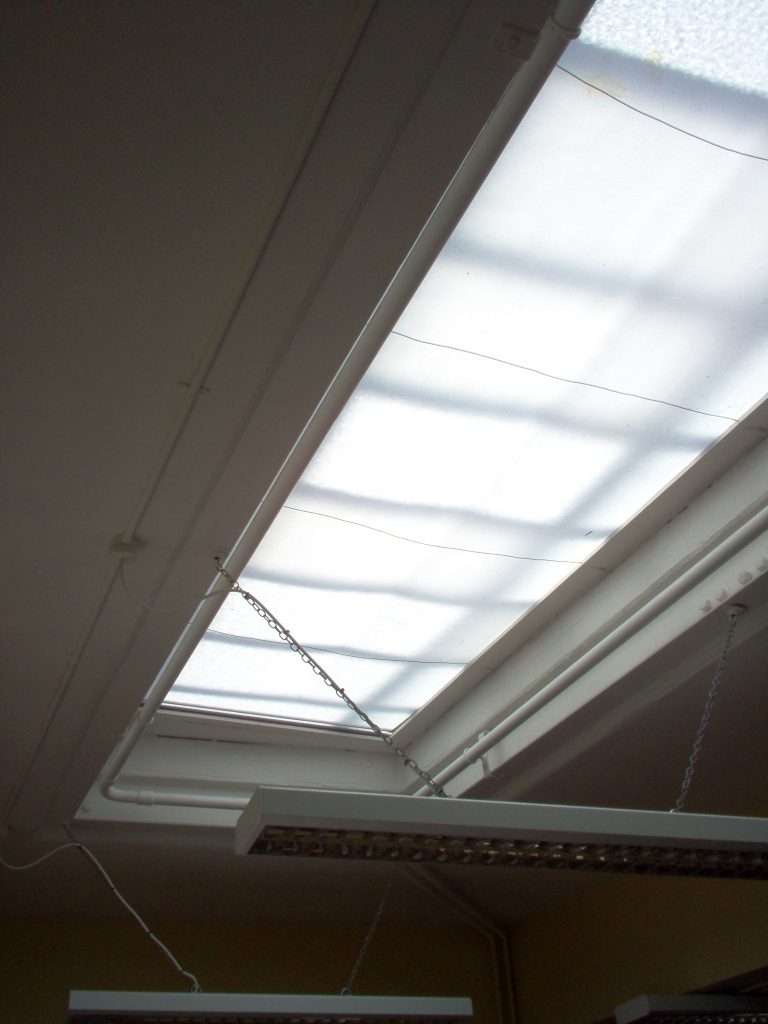 roof window roller blinds